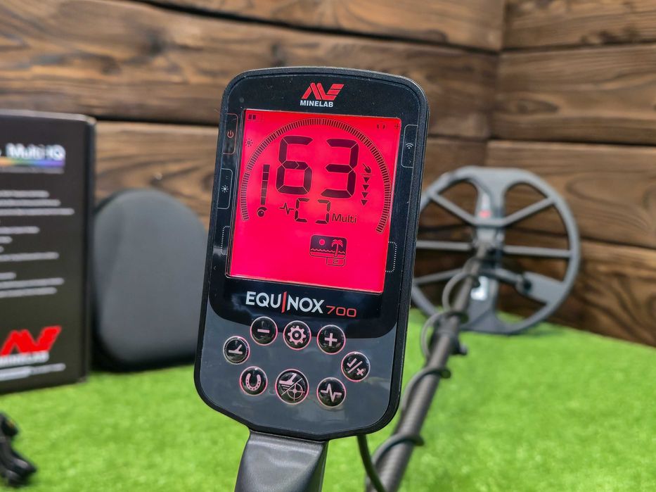 Металошукач Minelab Equinox 700