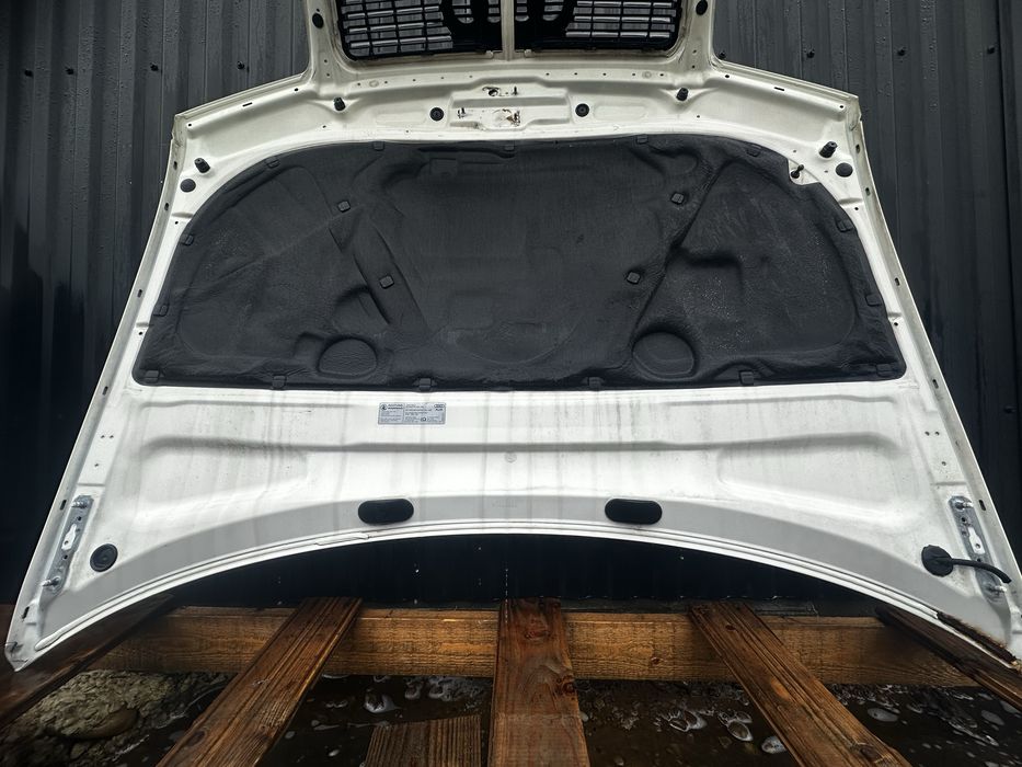 Капот Audi a4 b6 ауді а4 б6 решітка шумка
