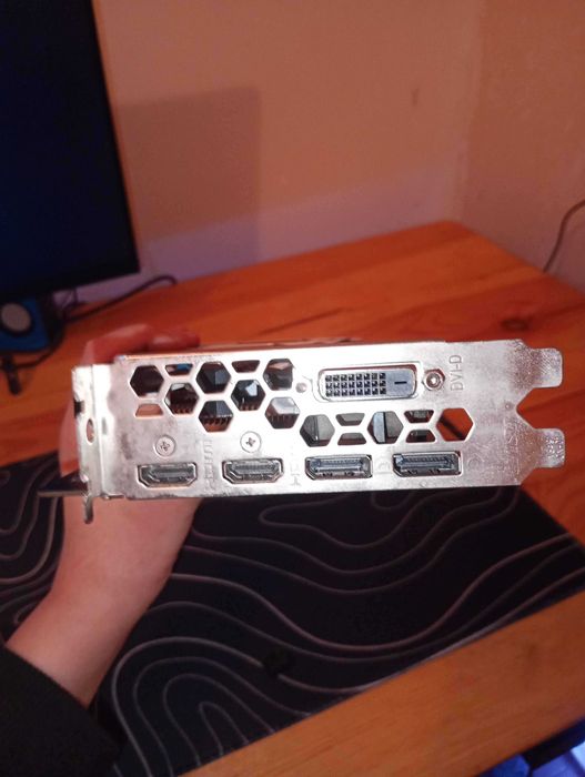 Відеокарта GeForce MSI ARMOR GTX 1060 3 gb