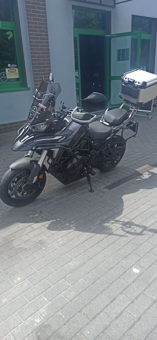 Motocykl Benelli trk 702