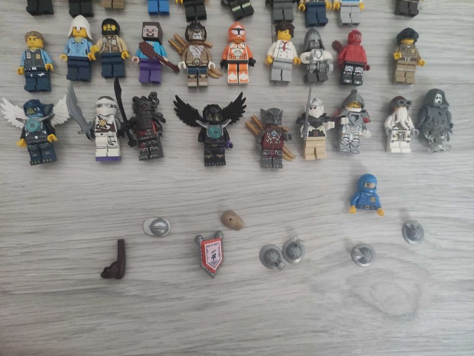 Zestaw 59 minifigurek LEGO Mix: Star Wars, Chima, Ninjago, City