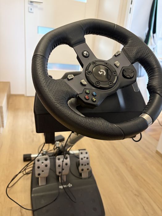 Kierownica i stojak Logitech