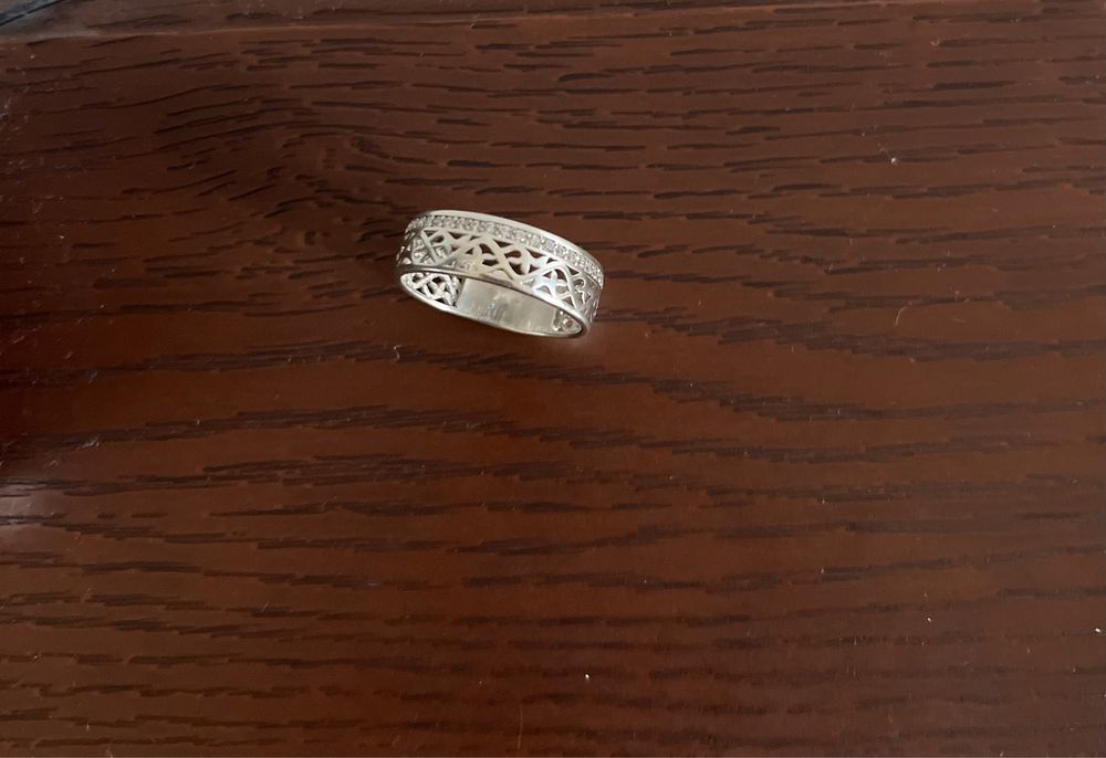 Каблучка з фіанітами