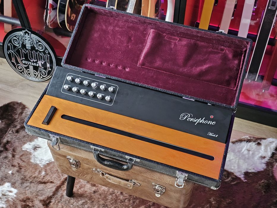 Eowave Persephone MK II – Analogowy Syntezator Monofoniczny