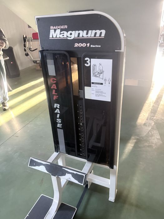 Łydkownican firmy magnum solidna konstrukcja duzy stos