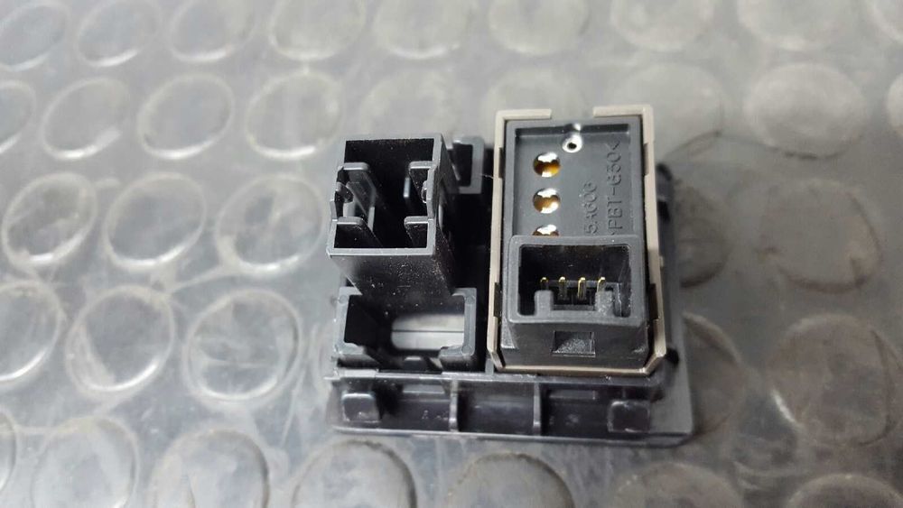 INTERRUPTOR ESP LEXUS IS200 (DS2/IS2) 220D