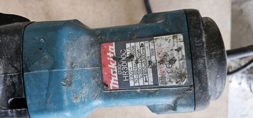 Перфоратор makita hr3000c