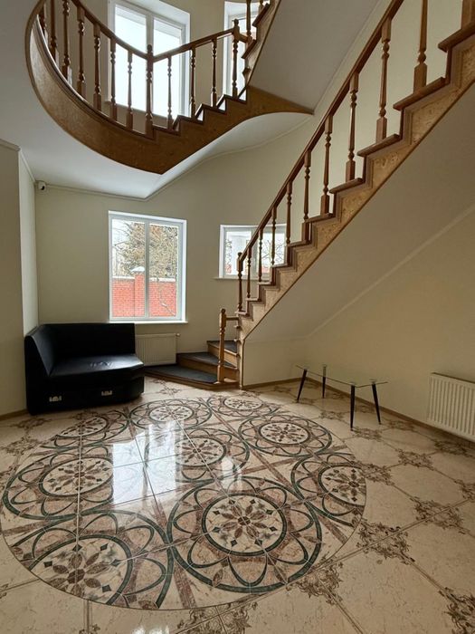 Окремостоячий будинок під бізнес,м Львів,сихівський район