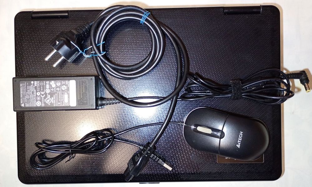 ноутбук Acer Emachines 525 повний комплект