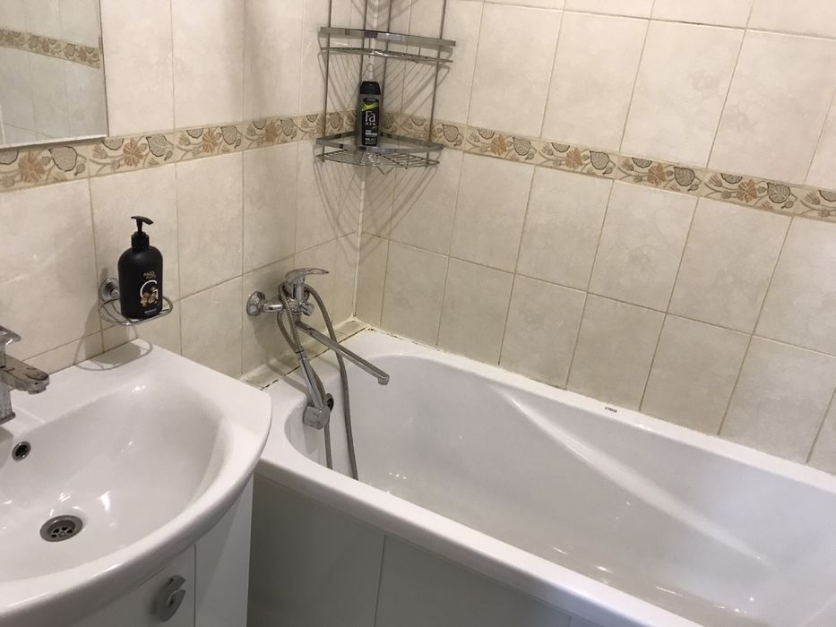 Сдам Посуточно  2, 3 комн. квартиры. Обустроены Центр