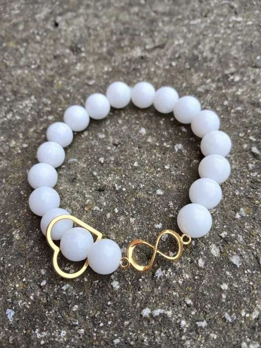 Bransoletka damska z Agatu białego +serce i symbol nieskończoności