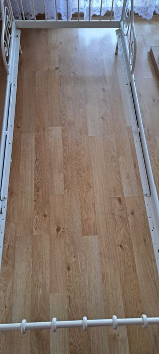 Łóżko rosnące z dzieckiem Ikea białe.