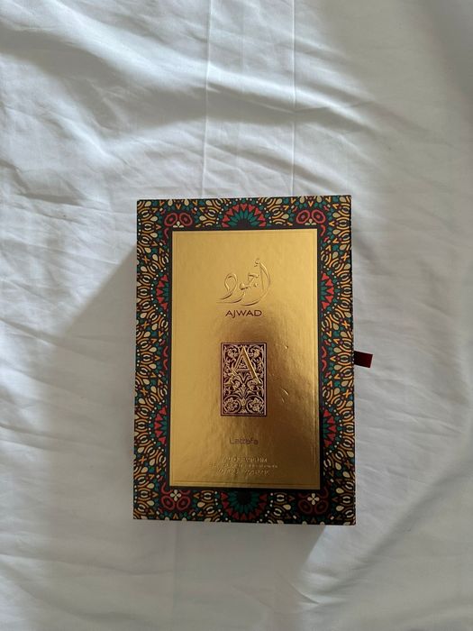 Perfume Lattafa Ajwad