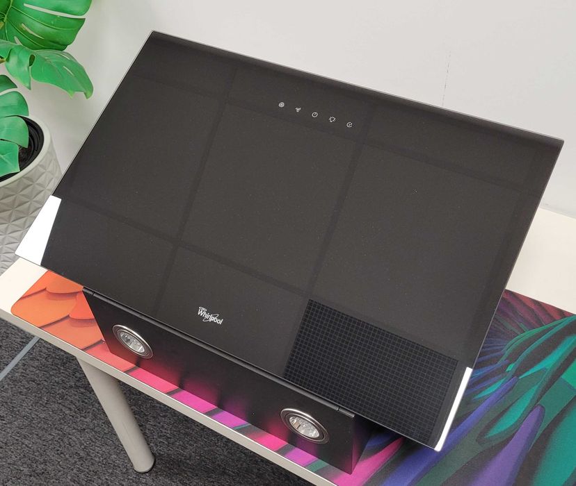 Okap kominowy Whirlpool AKR 038 G BL