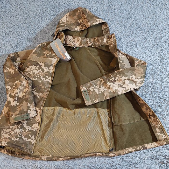 Куртка нова, демісезон (софтшел) 50/4