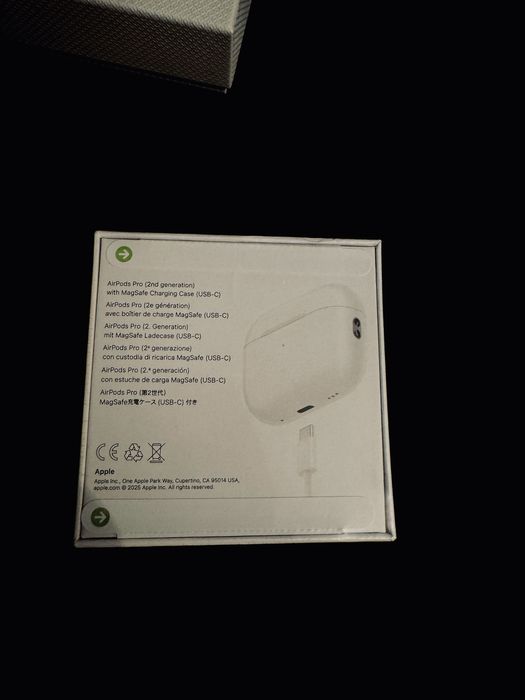 Apple AirPods Pro 2 gen MagSafe USB-C