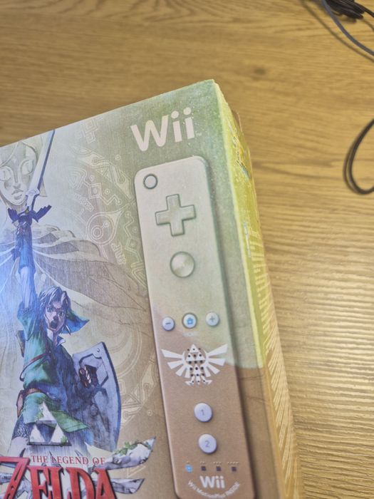 The Legend of Zelda: Skyward Sword Limited Edition Pack (Wii) — SELADO DE FÁBRICA