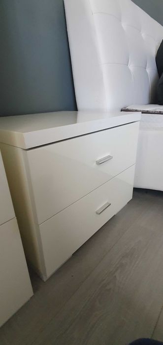 Cómoda lacada Lux MontBlanc 107x44,5x80,5 cm + 2 mesinhas de cabeceira