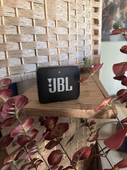 JBL GO2 preta como nova