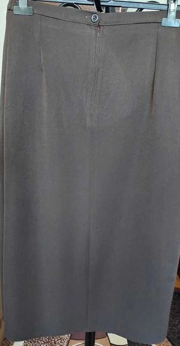 Dwie spódnice: czarna i brązowa. Gratis: trzecia spódn. i konturówka!