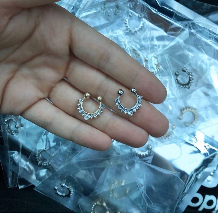 Септум, серіжка в ніс обманка