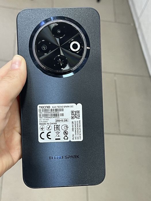 Мобільний телефон Tecno Spark 30C  8/256GB NFC швидко зарядж