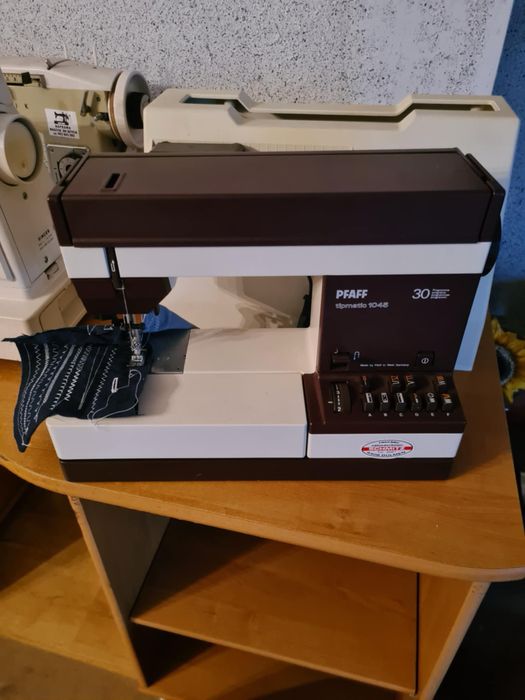 Niemiecka Metalowa Maszyna do szycia Pfaff Gwarancja Akcesoria