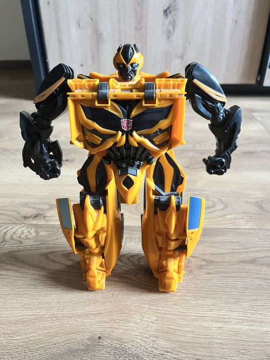 duża figurka transformers bumblebee