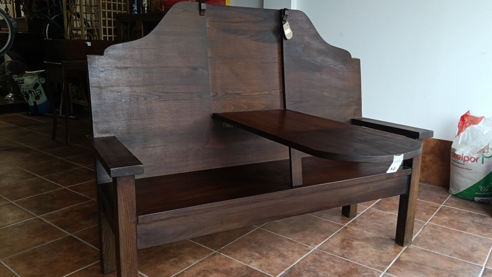 Exclusivo Banco de Entrada Estilo "Monk's Bench" (Banco de Monge) com Mesa Rebatível em Castanho Velho