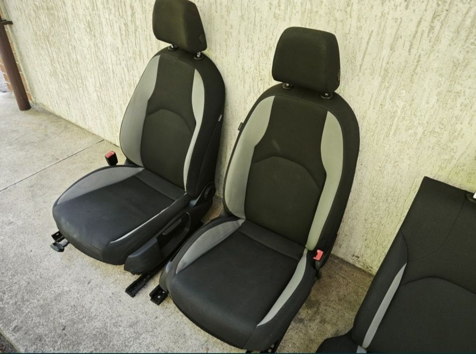 Fotele Seat Leon 3 ST kanapa, gałka biegów, części, schowek