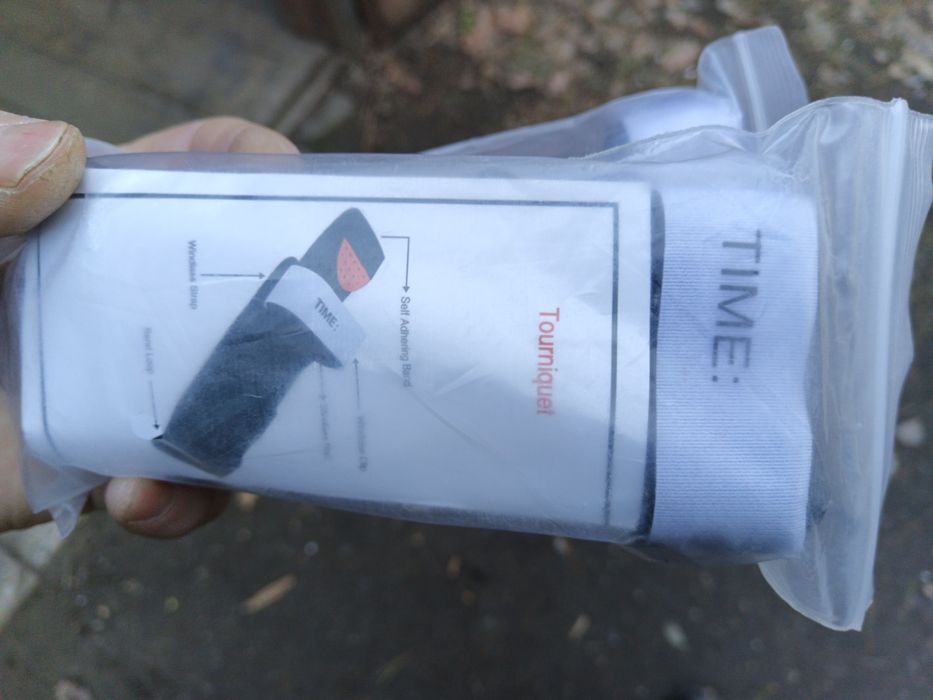 Продам турнікети.