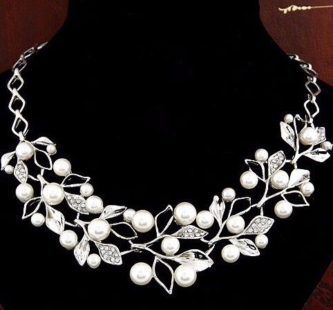 Colar Gargantilha Dourado ou Prateado Pérolas e Brilhantes (NOVOS)