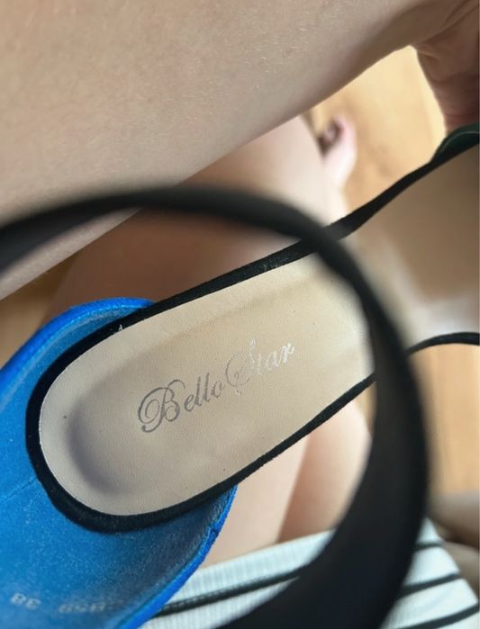 Sandałki na obcasie