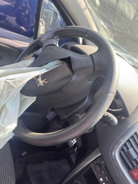 Peugeot 207 1.4 HDi 2011 – Venda de Peças