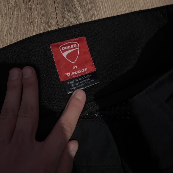 мото штани ducatti