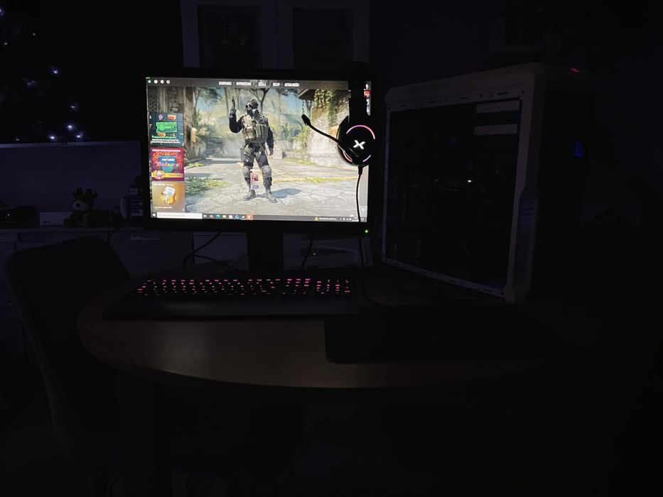 Komputer do gier pelen zestaw