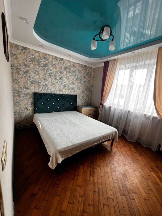 Оренда двоповерхового  будинку