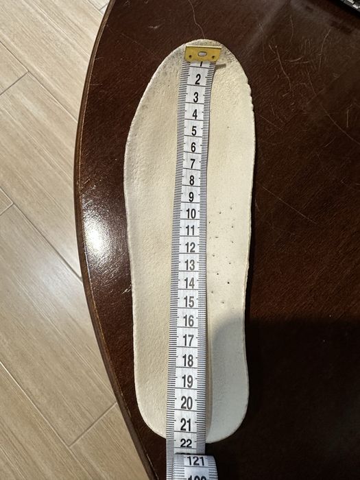 Кросівки на дівчинку