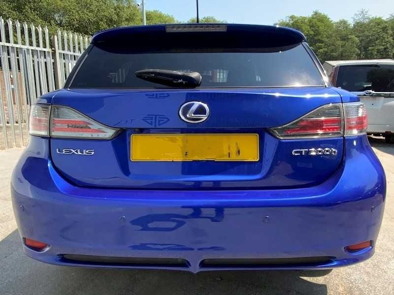 LEXUS CT 8u1 przed Lift klapa zderzak lampa lewa prawa