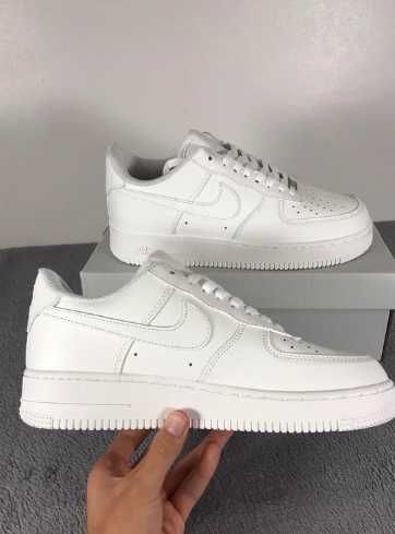 Nike_Air_Force_1_Low_'07_White R.45