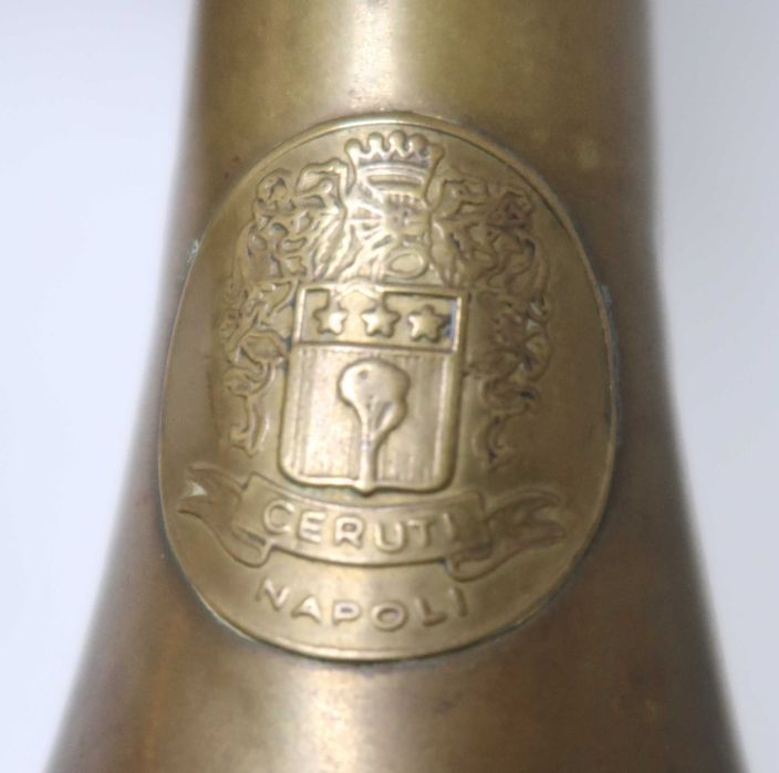 Trompete antigo em cobre