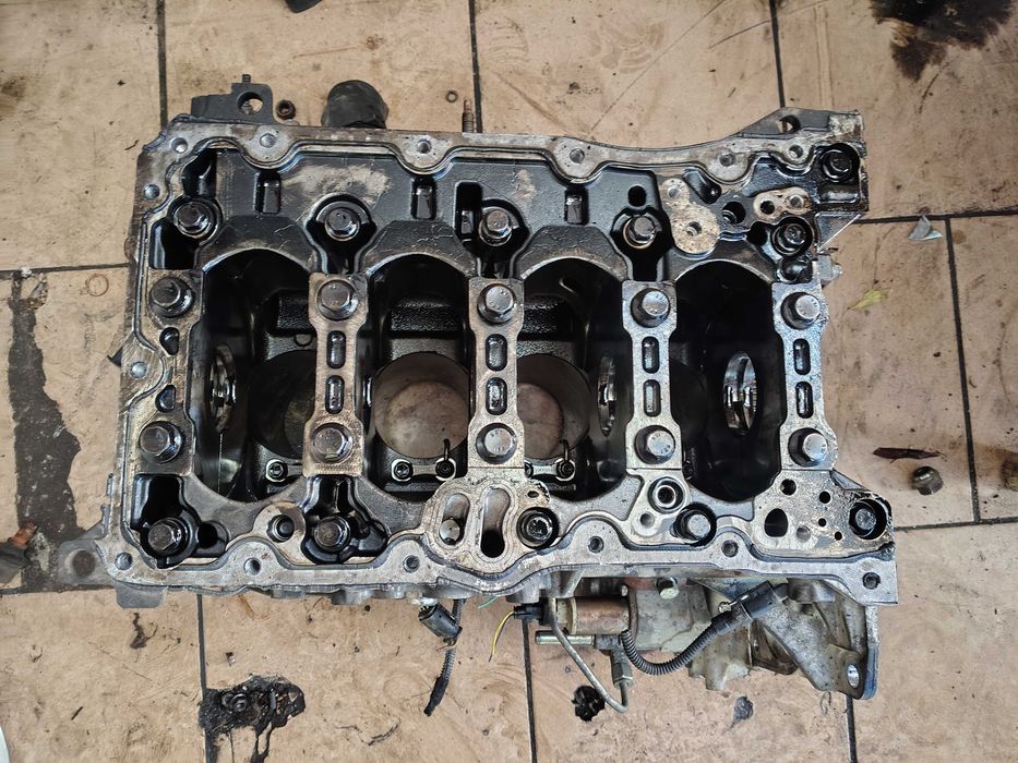 Blok silnika Opel Insignia A 1,6 cdti Opel Astra J 1,6 cdti B16DTH B16DTL Sprawny bez uszkodzeń