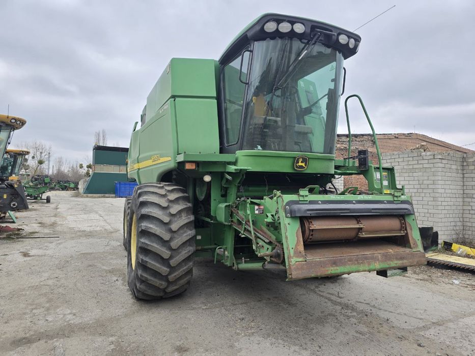 Комбайн John Deere 9650,9660,9760 По запчастинах