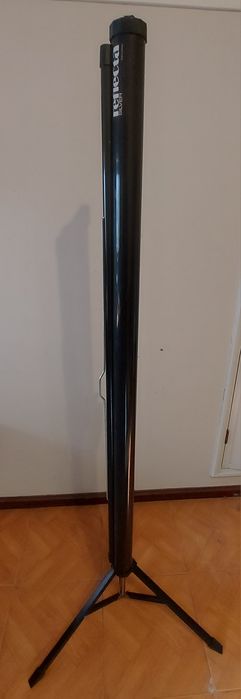 Ecran para projetar filmes ou slides