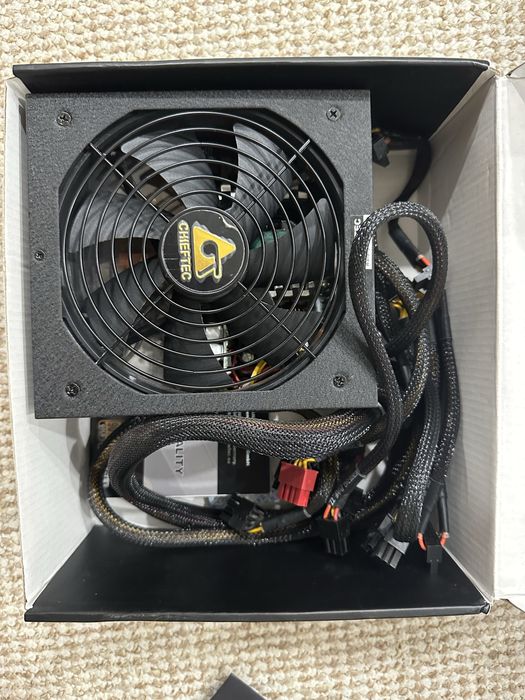 Продам Блок питания. Небольшой торг