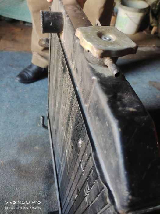 Радіатори е 3 штук   .        .