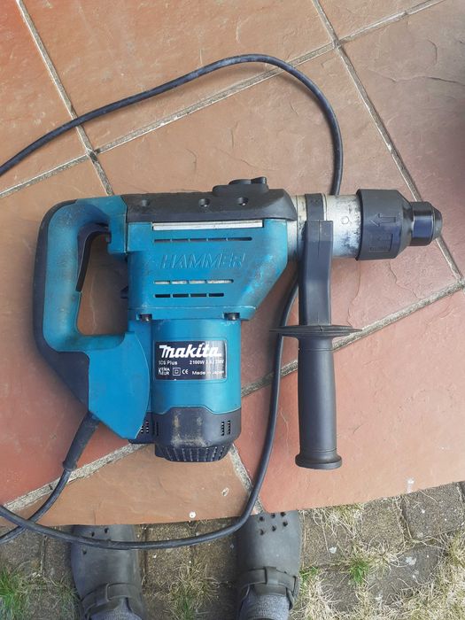 Młotowiertarka Makita HR2811FT