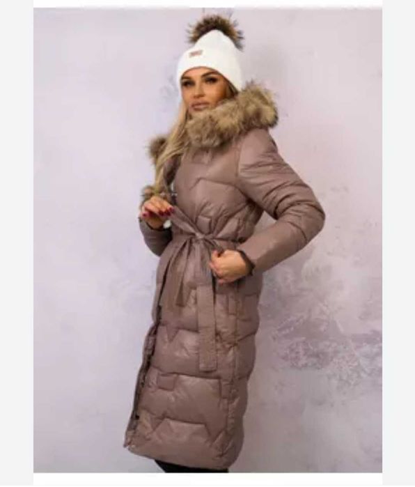 Kurtka płaszczyk pikowany puchowy  kaptur futerko jenot