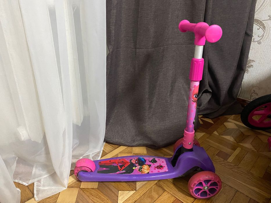 Продам дитячий самокат