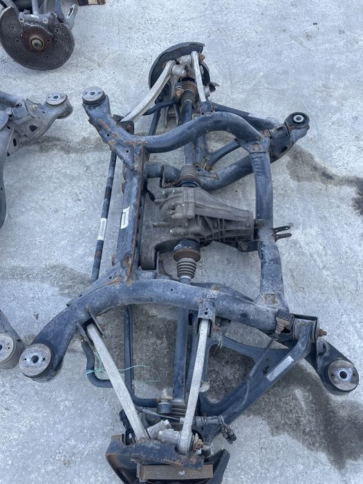 Подрамник рычаги ступица Audi Q7 Touareg Cayenne